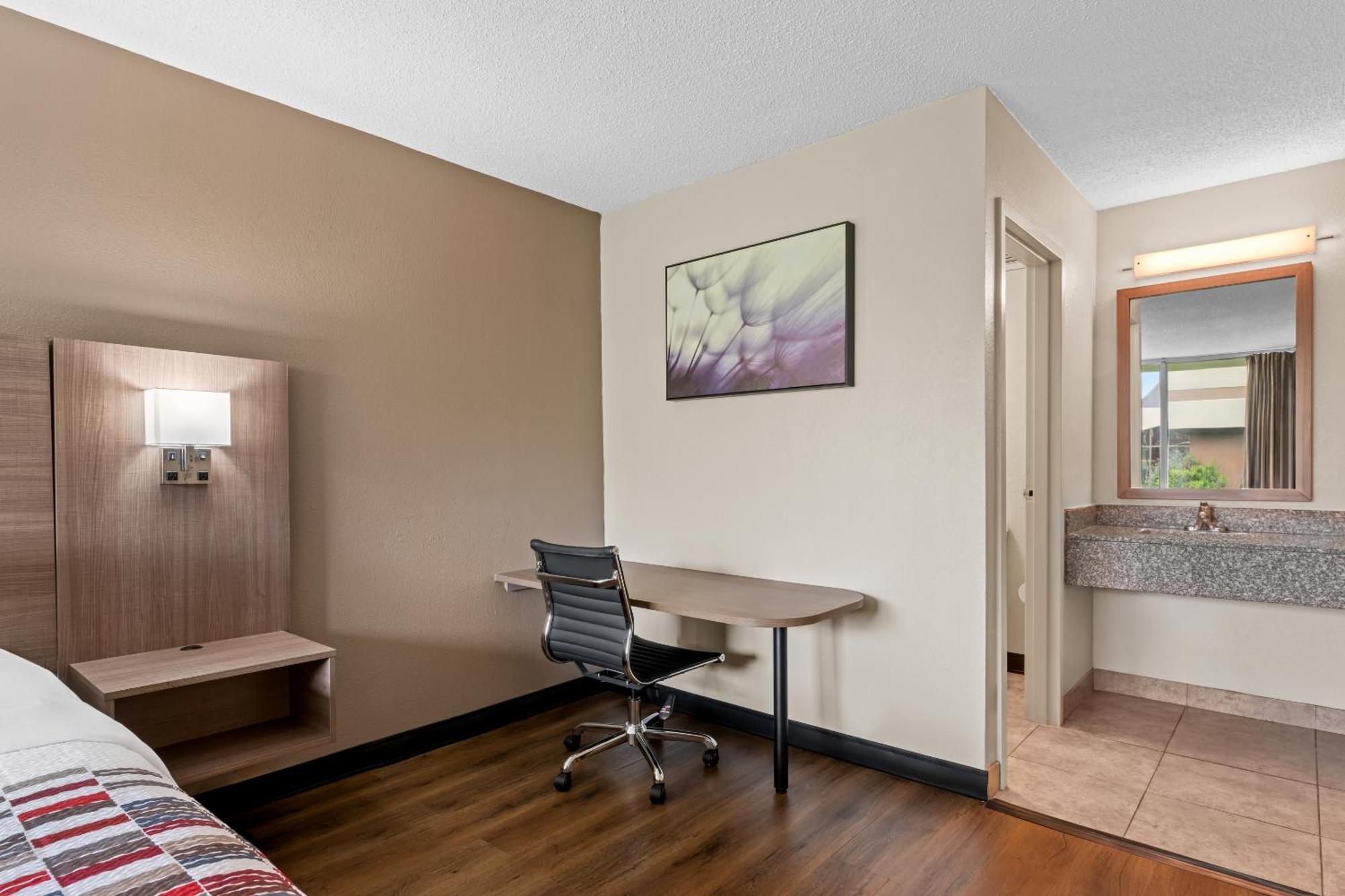 Red Roof Inn Charlotte - Airport Extérieur photo