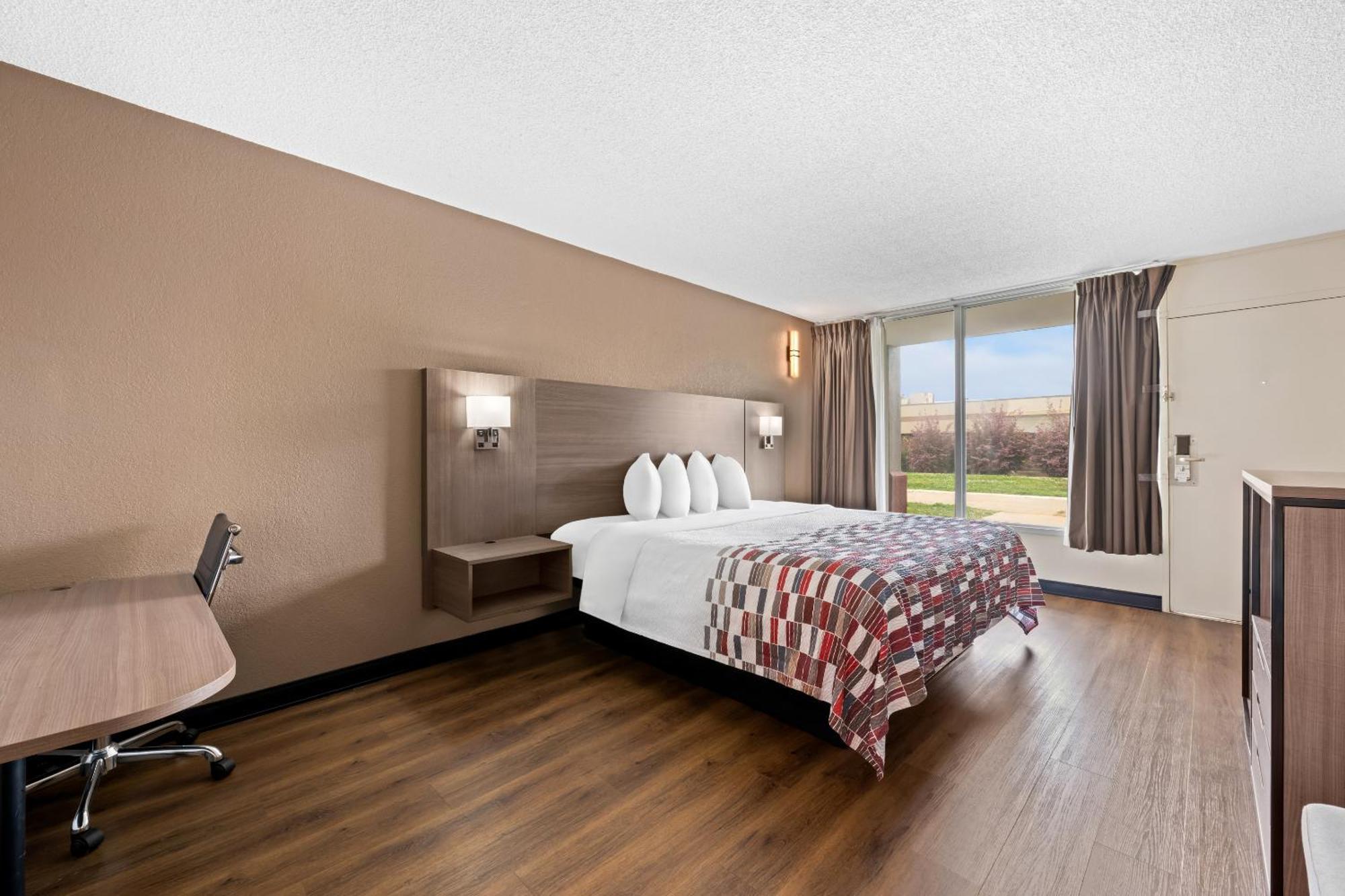 Red Roof Inn Charlotte - Airport Extérieur photo